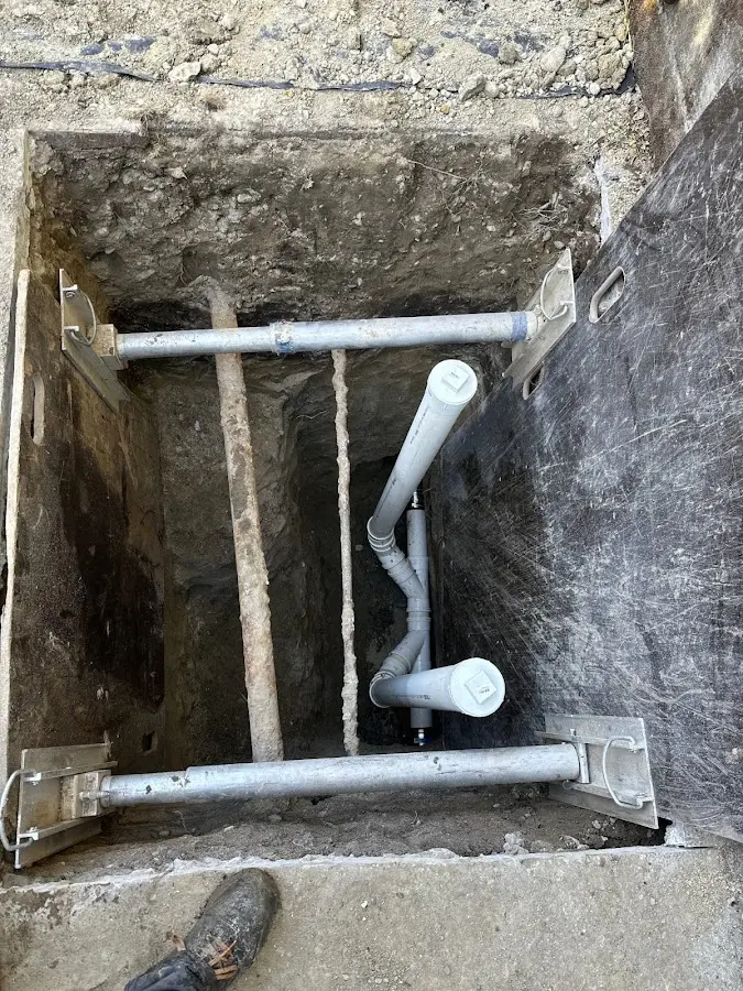 Experienced plumber completing Drain Cleaning work in Westerville